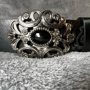 Women’s Rhinestone Buckle Belt Rose Accents Black WHBM Size Small